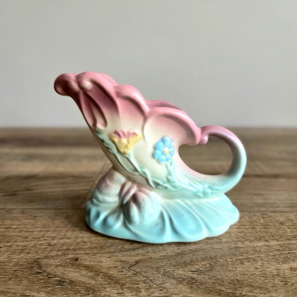 Vintage midcentury Hull pottery cornucopia candleholder.